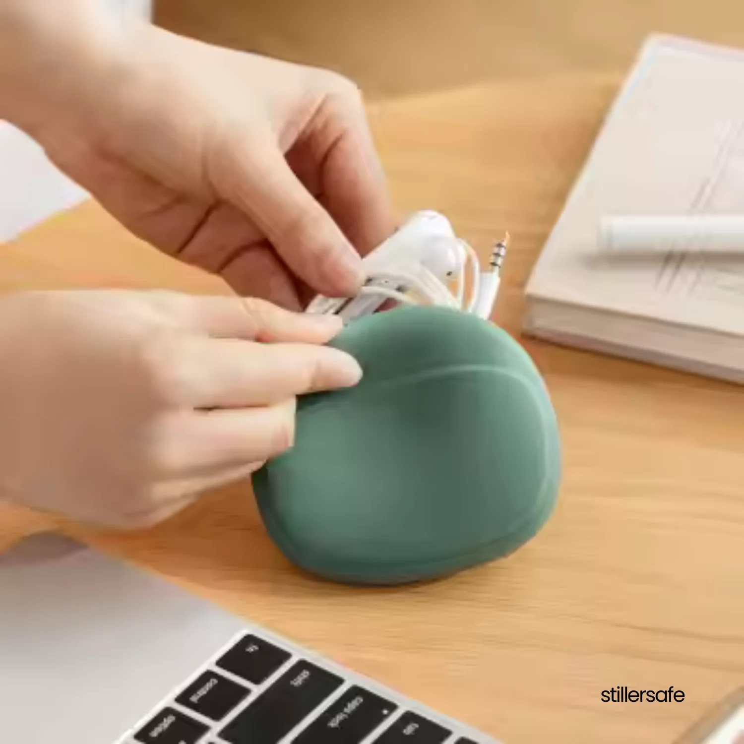 Premium Silicone Organiser Bag - Image 6